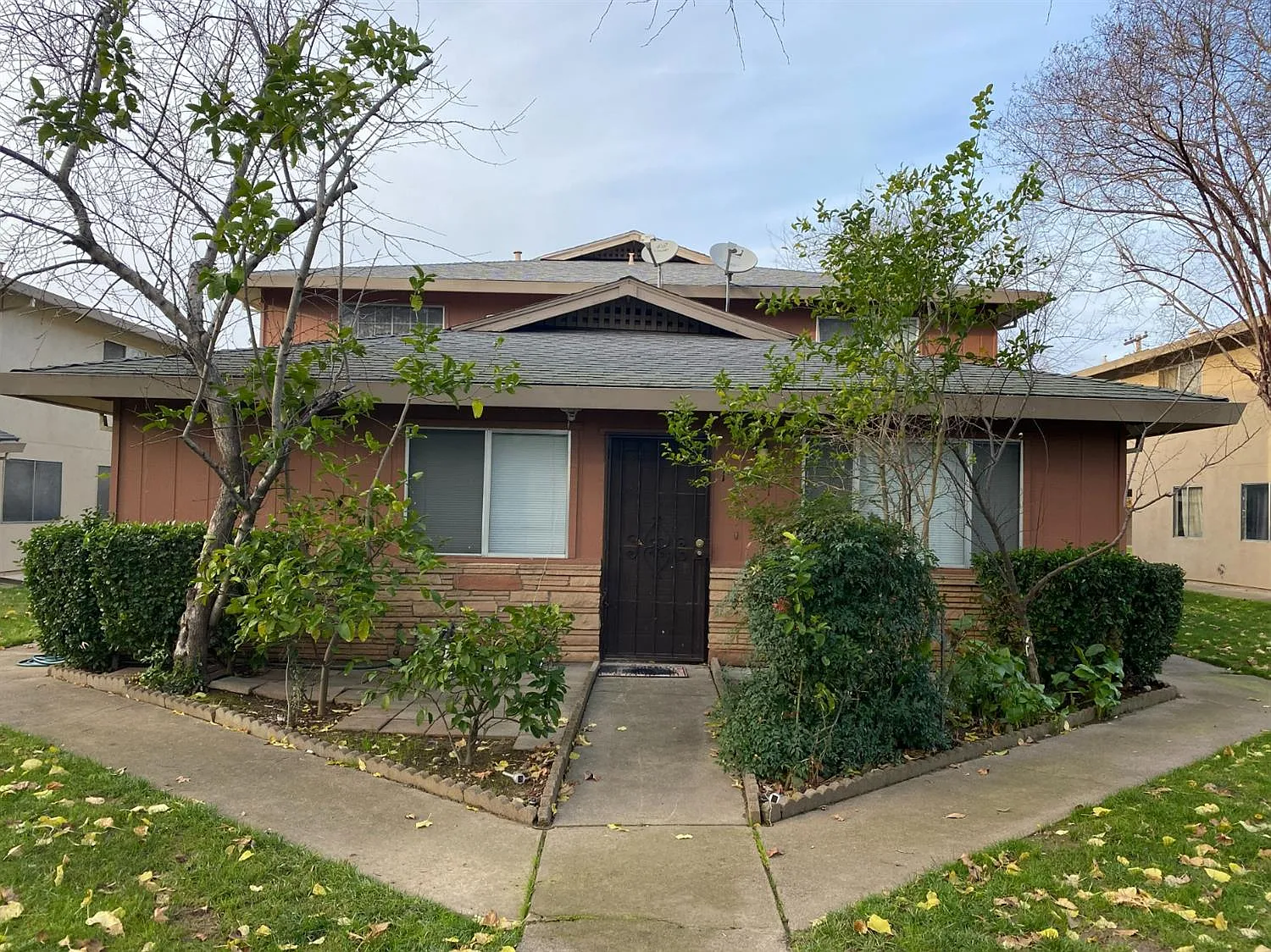 10815 Coloma Rd Unit 1 photo 1