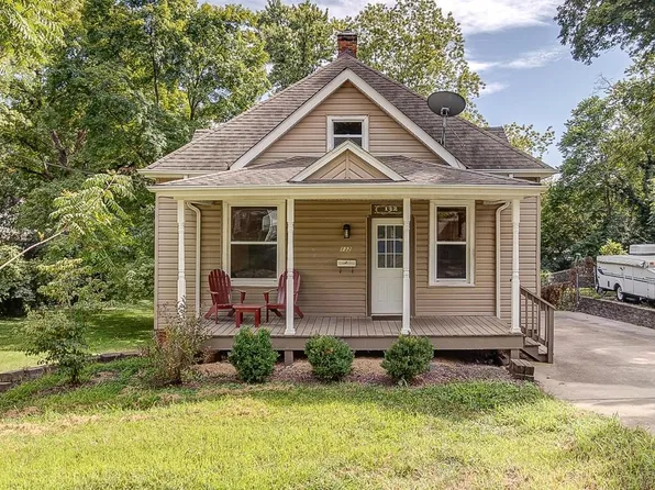 132 W Washington St, Collinsville, IL 62234