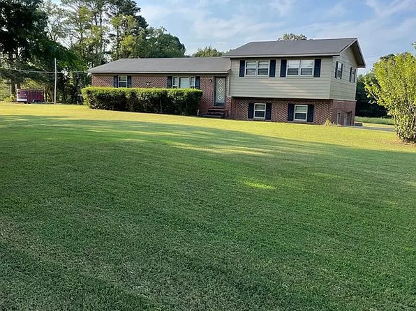 3065 Maytown Rd, Bruceton, TN 38317