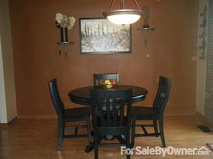 kitchen eating area