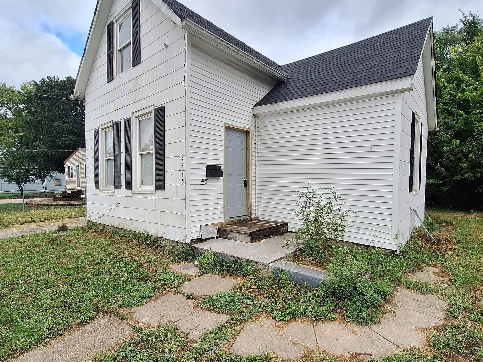 3 bed, 1120 sqft, $775 — Photo 2