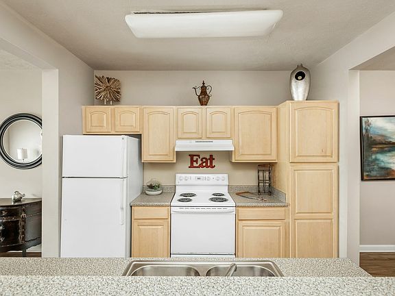 Full Culinary-Inspired Kitchen