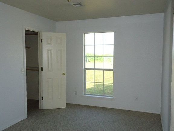 5th image of 10838 S 250 East Ave