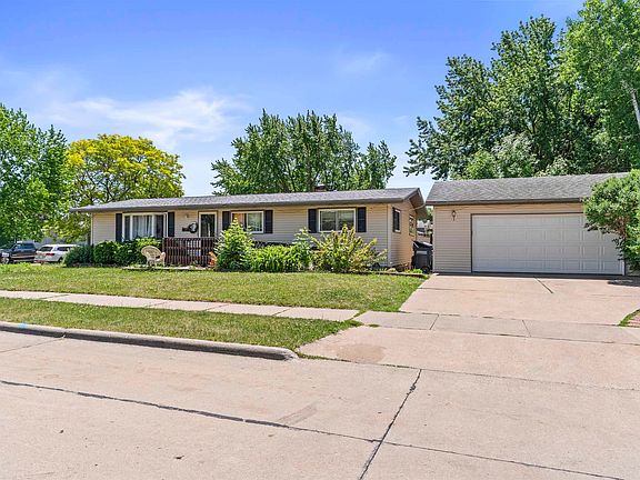 2nd image of 1602 Thornton Dr