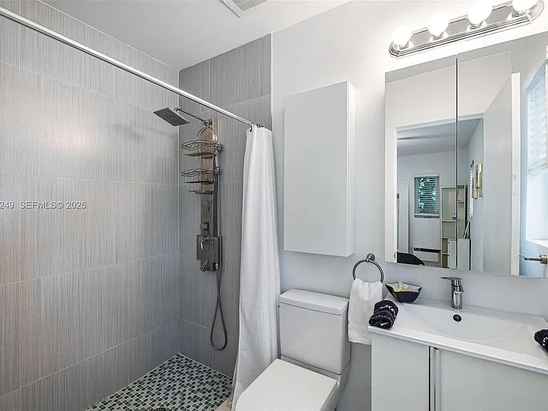 1419 West Ave #201 — Photo 11