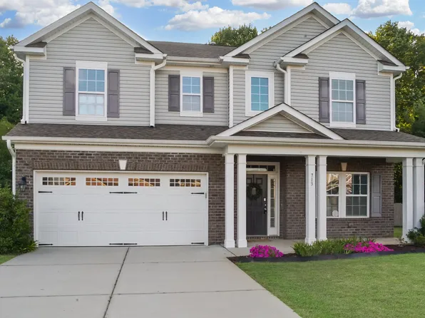 713 Harvest Point Dr, Fuquay Varina, NC 27526