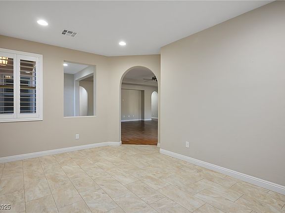 5th image of 8243 Twin Rock Ct