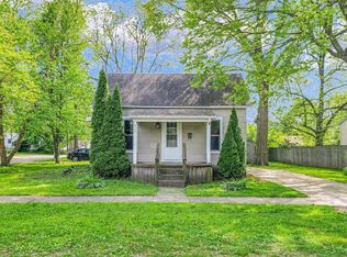 413 E Lincoln St, Monticello, IL 61856