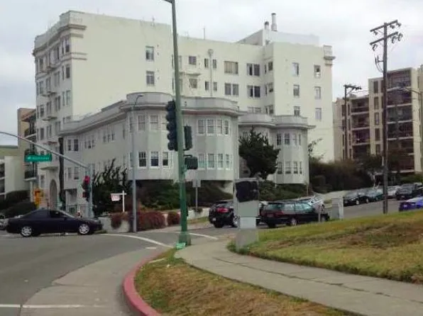 211 Hanover Ave #1, Oakland, CA 94606
