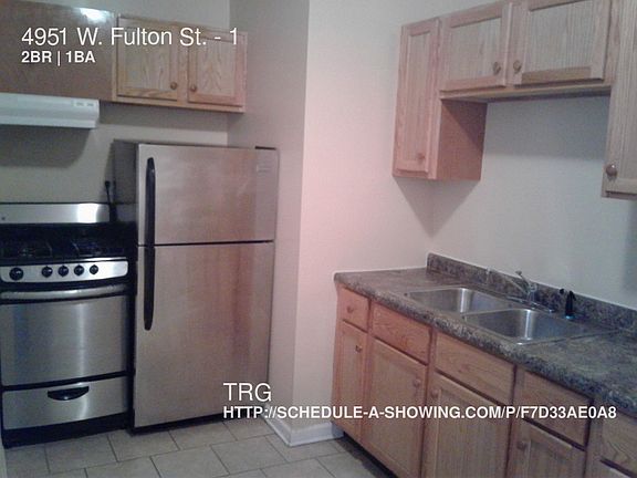 3rd image of 4951 W Fulton St #1