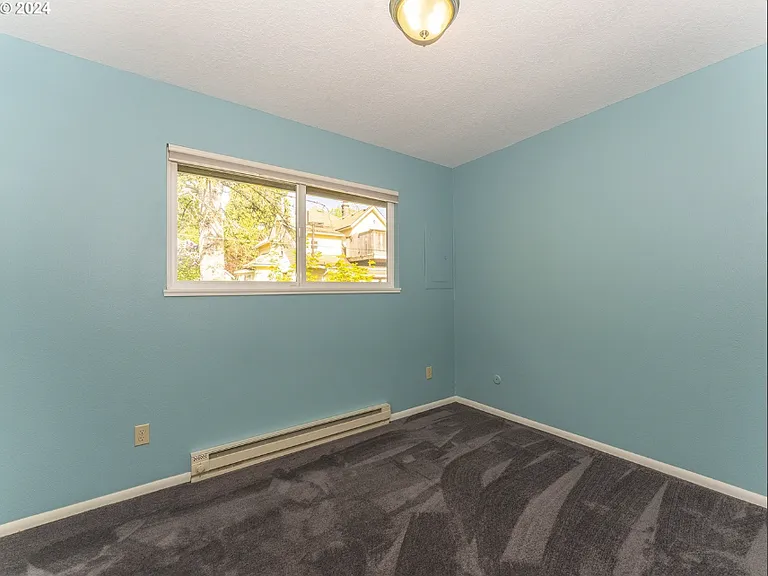 2123 SE Sherrett St — Photo 7