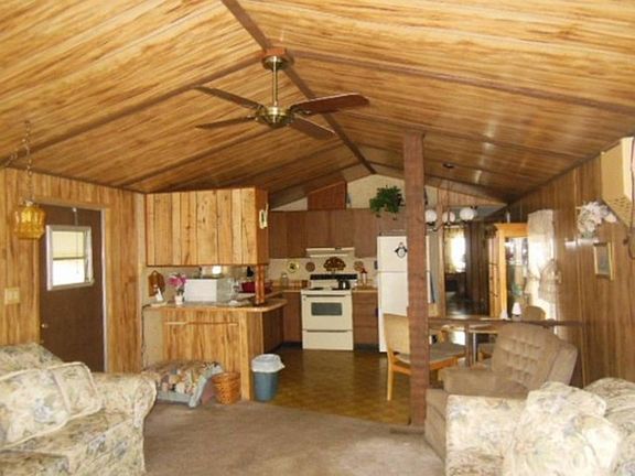 4th image of 1519 Paddock Ln