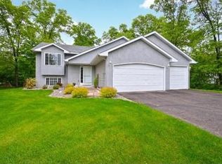 27192 Bayshore Cir, Isanti, MN 55040