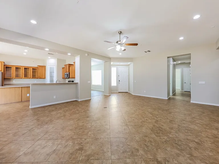 1812 E South Mountain Ave — Photo 5