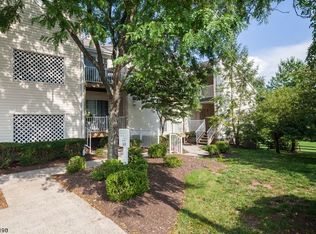 81 Potomac Dr, Basking Ridge, NJ 07920