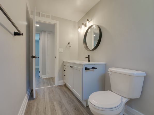 19 Baker St #2, Kingston, ON K7K 4Z2