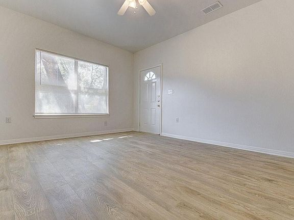 2nd image of 2006 Rosewood Ave #B