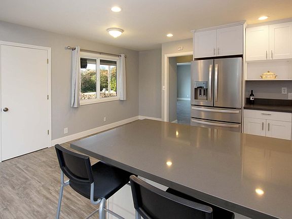 4th image of 2618 Estates Dr