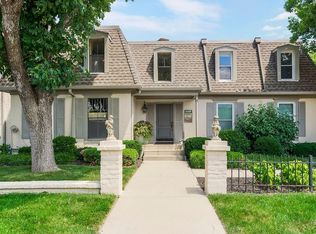 6720 W 109th St APT F, Overland Park, KS 66211