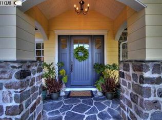 25 Vista Del Mar, Orinda, CA 94563