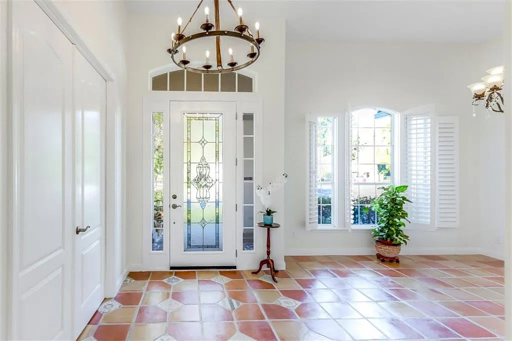 3 bed, 2149 sqft, $3,800 — Photo 3