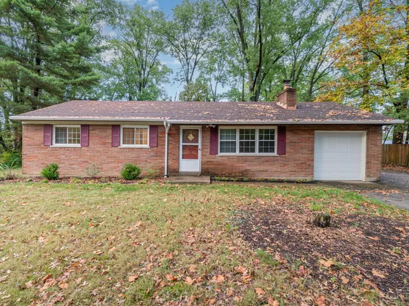 1214 Sycamore Ln, Amelia, OH 45102