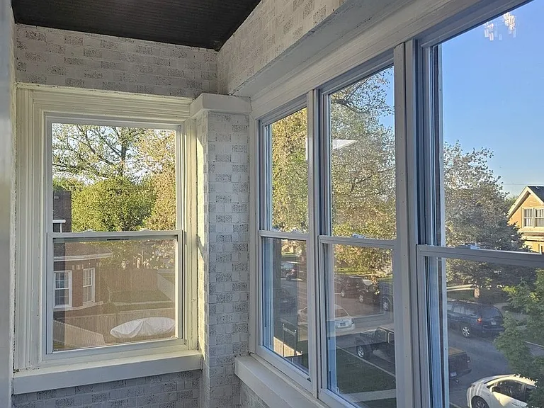 6152 S Kolin Ave — Photo 3