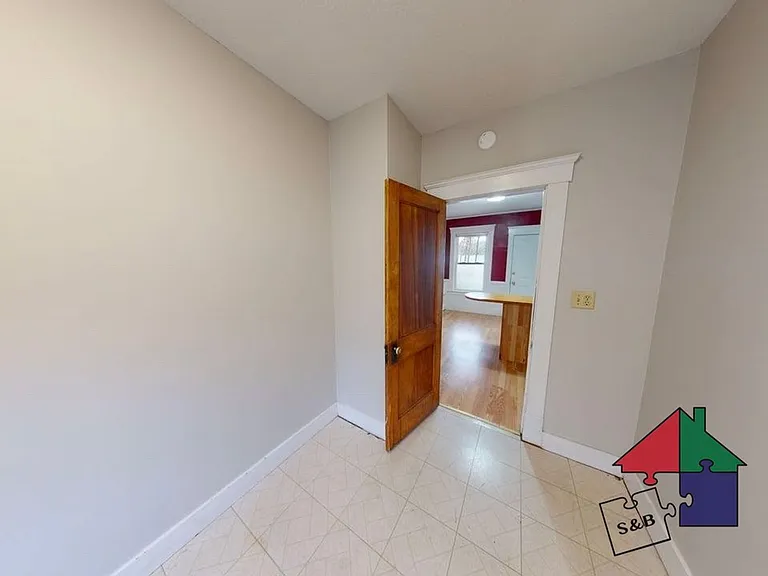 246 S Main St — Photo 7