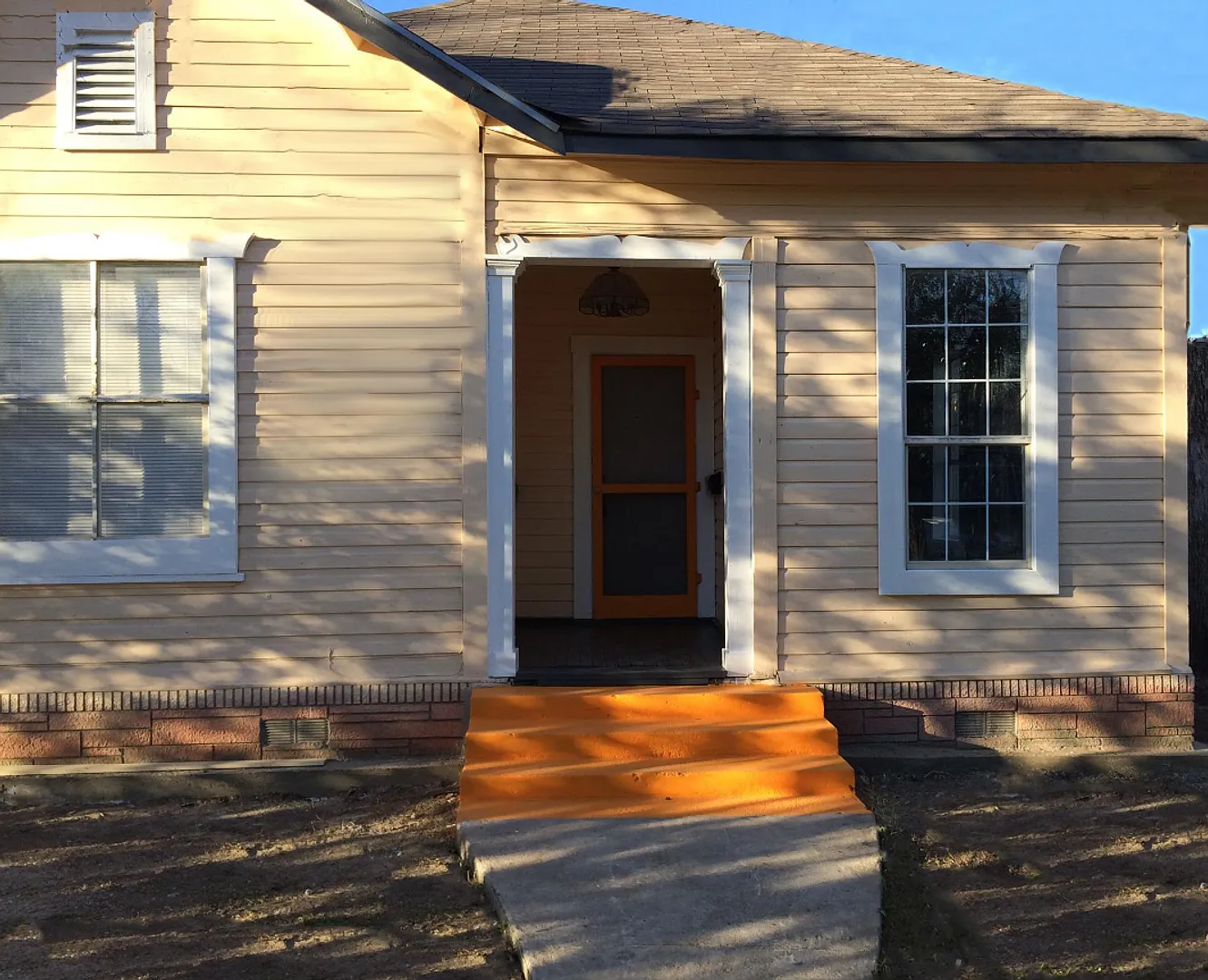 203 Gorman — Photo 3