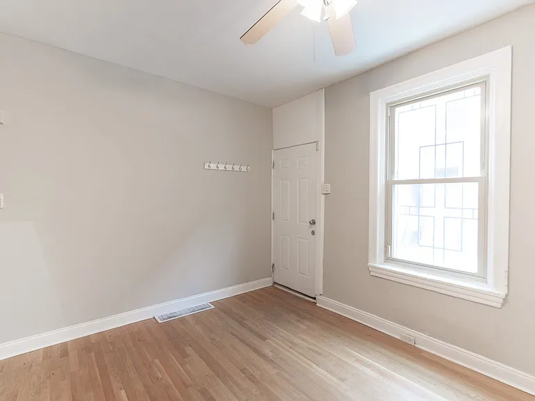 1606 Rodman St — Photo 3