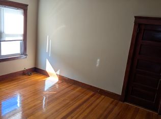 16 Brookline St APT 2, Webster, MA 01570