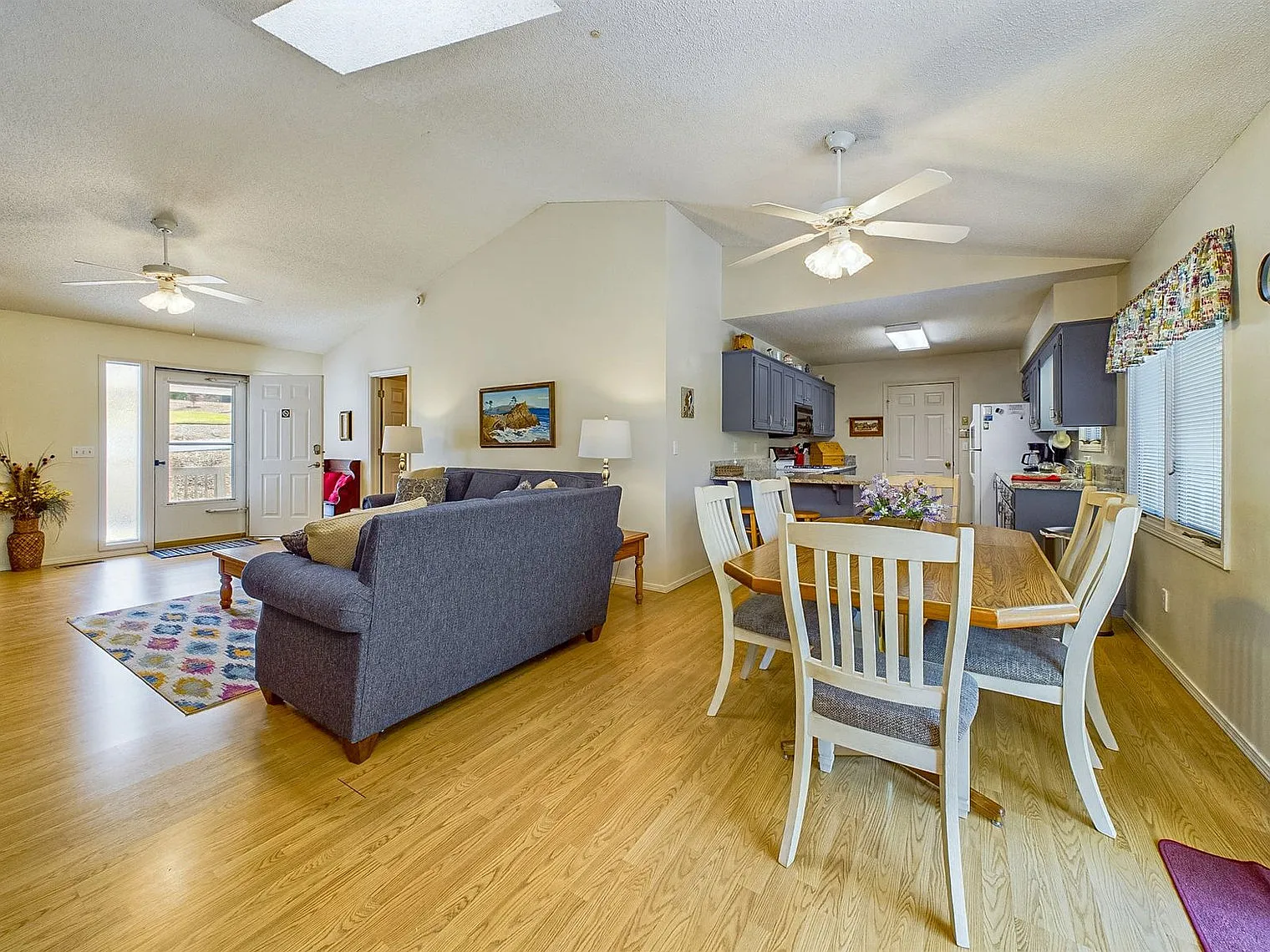 3 bed, 2.0 bath, $2,857 — Photo 2