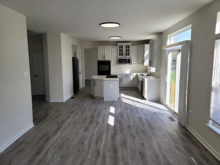 1808 Whispering Meadow Ct — Photo 15