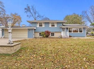 2199 Roth Pl, White Bear Lake, MN 55110