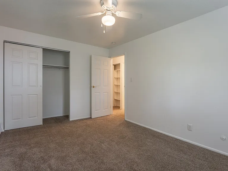 Ryan Place Apartments — Photo 13