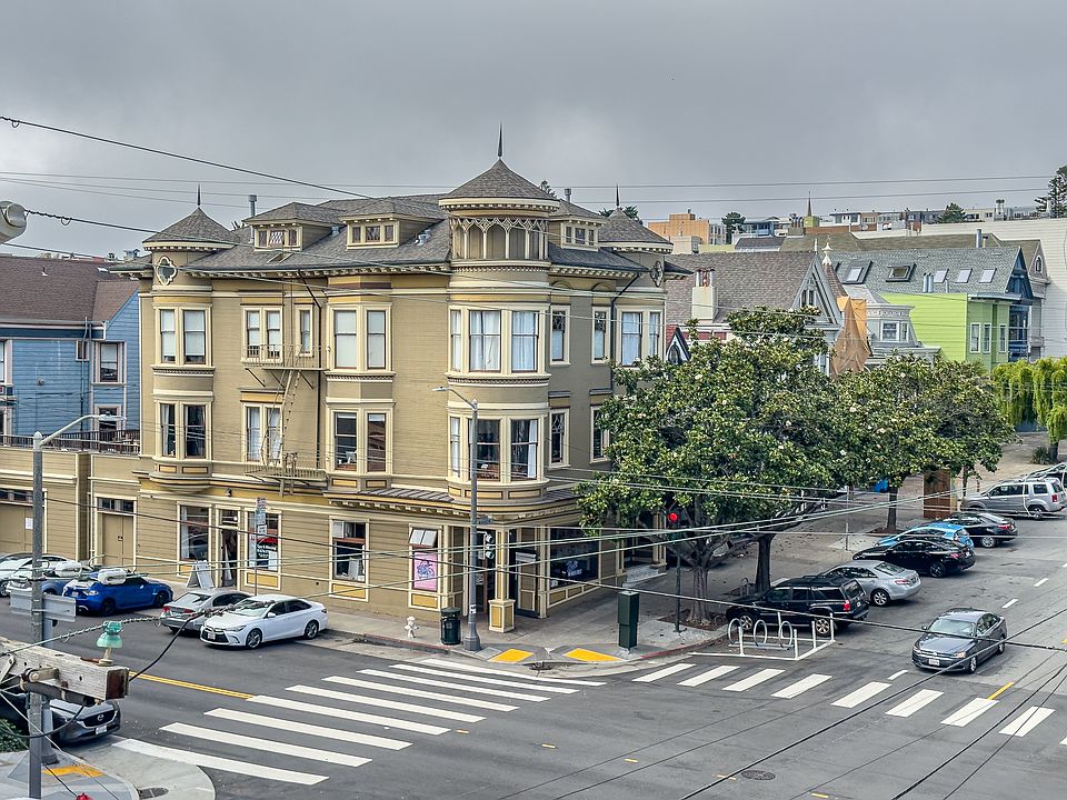 1st image of 550 Baker St APT 10
