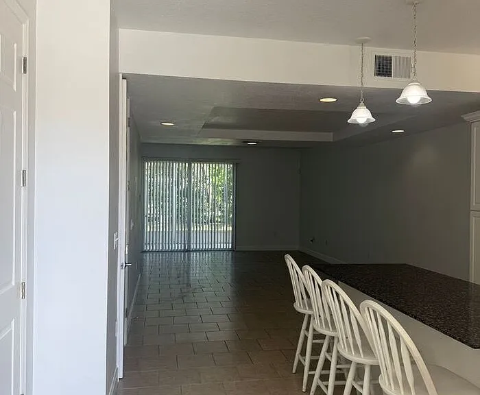 2053 Green Oak Ct — Photo 3