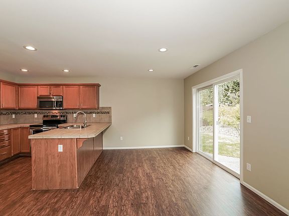 5th image of 11004 180th Avenue Ct E