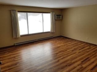1127 College St APT 3, Fergus Falls, MN 56537