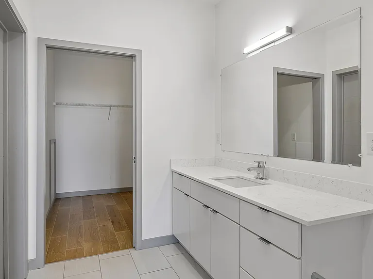 400 Herron Dr #418 — Photo 12