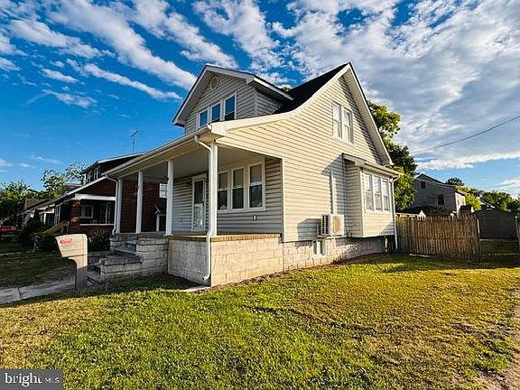 3rd image of 112 Vernon Ave