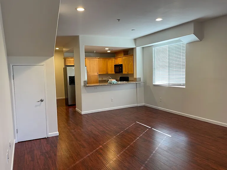 5330 Satsuma Ave — Photo 28