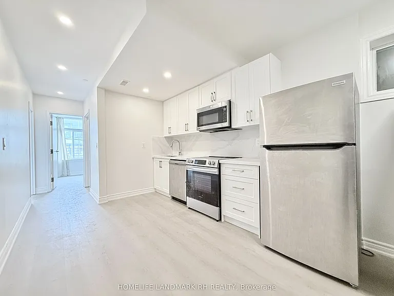 414 Dundas St W #201 — Photo 3