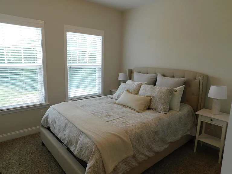 152 Seneca Pl — Photo 17