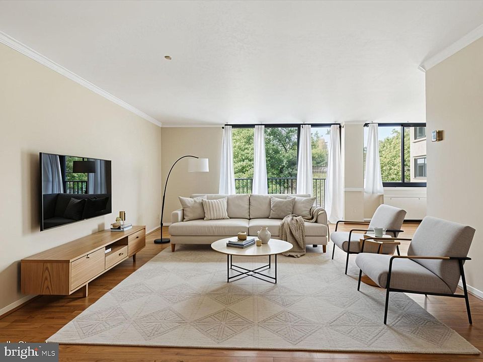 1st image of 600 Roosevelt Blvd APT 317