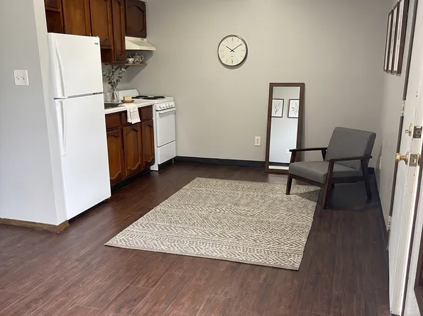 120 Sherwood Ct, 120 Sherwood Ct #2, Waterloo, IA 50701