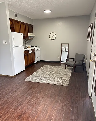 120 Sherwood Ct Photo 1