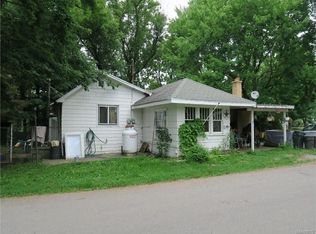7 Tannery St, Waterport, NY 14571