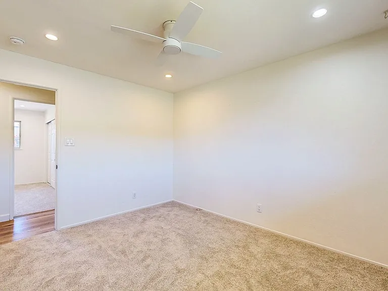 1925 Leafgreen Dr — Photo 23