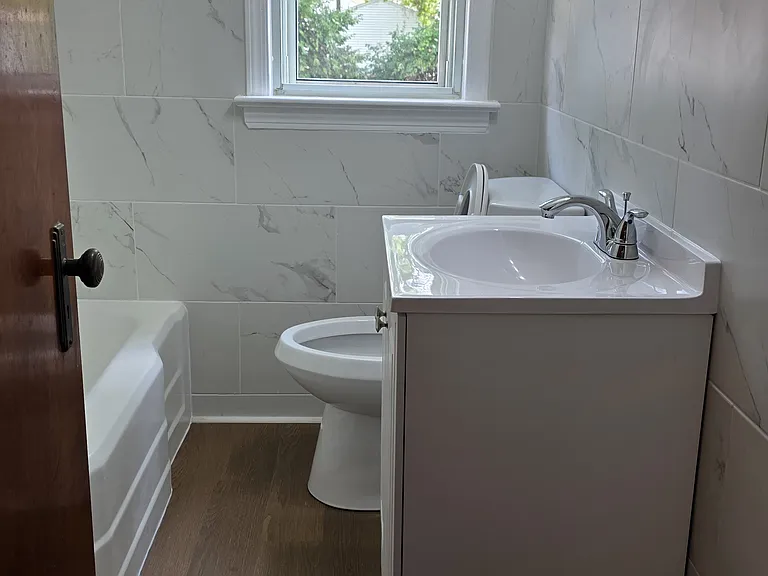 3321 Archmere Ave — Photo 2